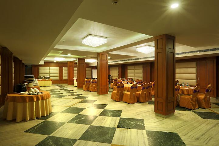 Ballroom/Hall 26 of 41