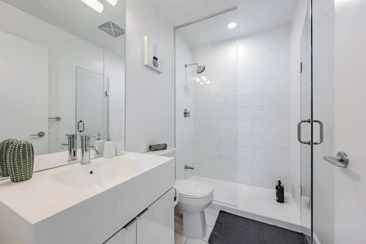 Room 290 of 319