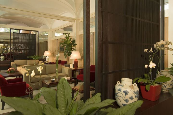 Hotel Lobby