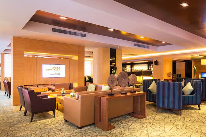 Lounge 39 of 45