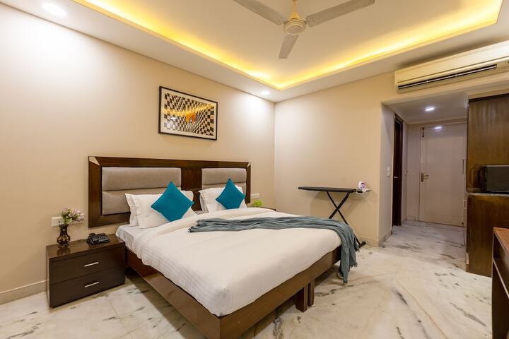 Room 3 of 17