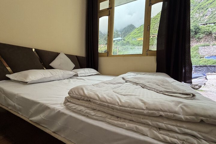 Room 6 of 42