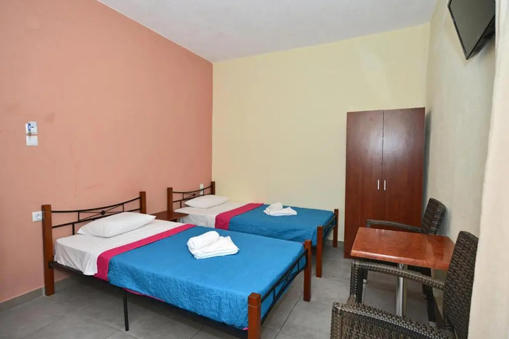 Room 2 of 9