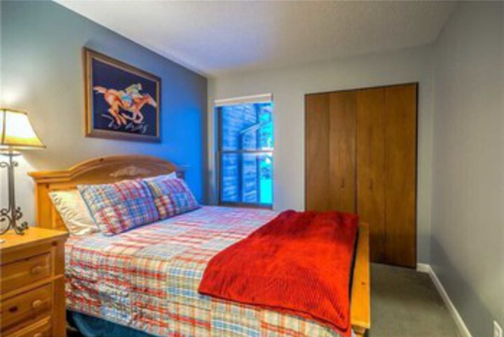 Room 50 of 61