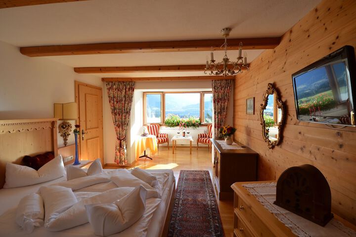 Room 3 of 55