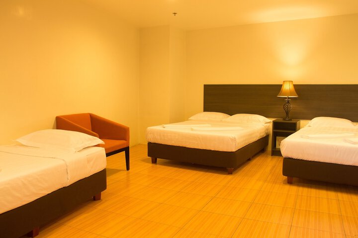 Room 6 of 48