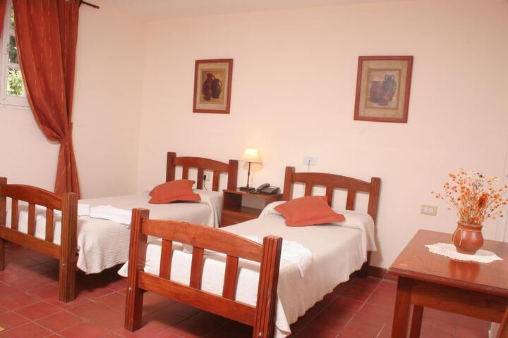 Room 4 of 42