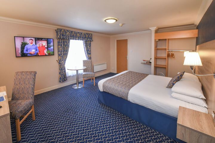 Room 94 of 216