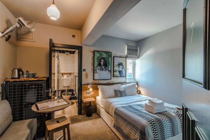 Room 5 of 30