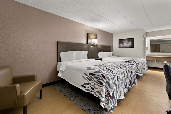 2 Double Beds (9 of 9)