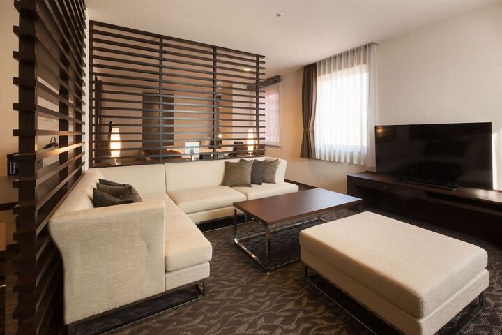 Room 21 of 83