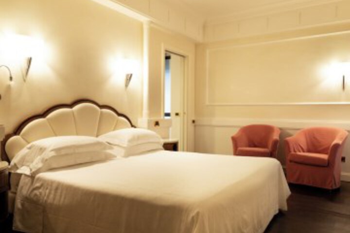 Room 25 of 70