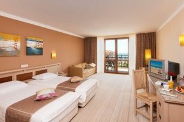 Room 42 of 106