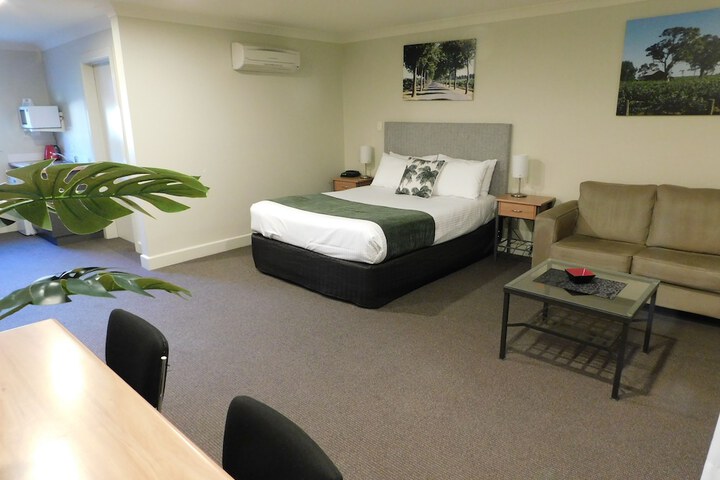 Room 9 of 39