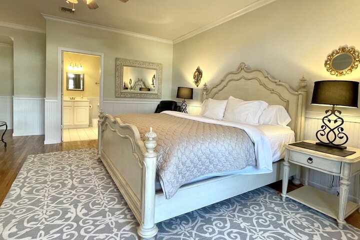 Room 44 of 90