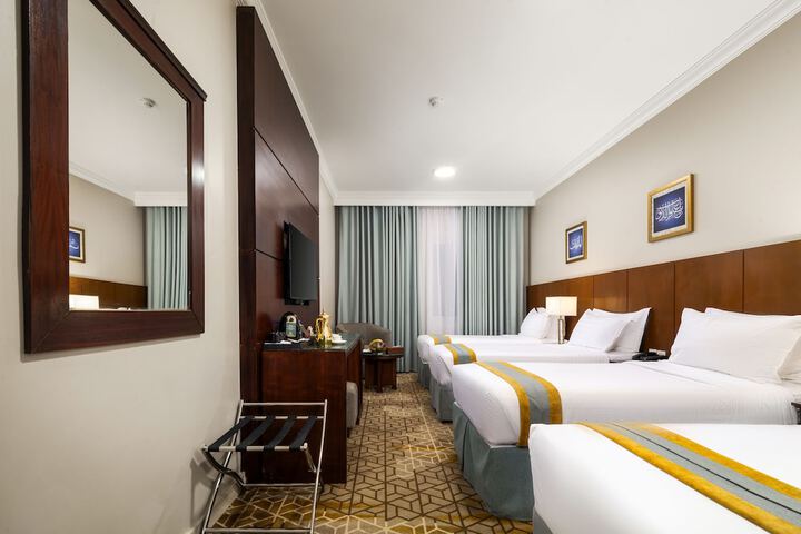 Room 21 of 42