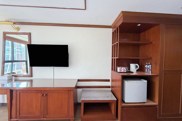 Room 44 of 85