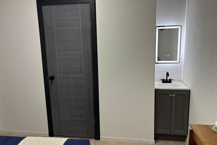 Room 13 of 25