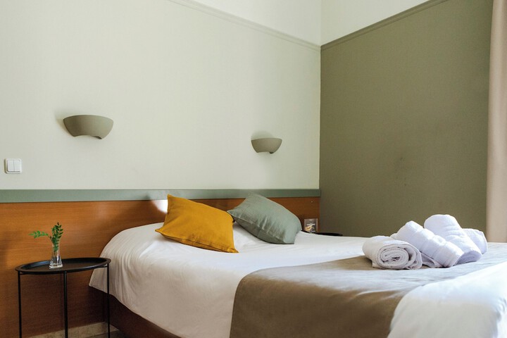 Room 8 of 36