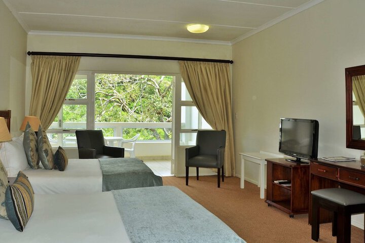Room 12 of 37
