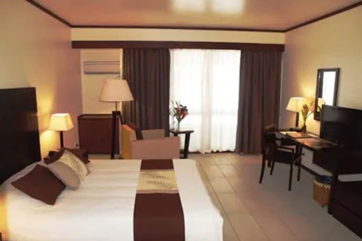 Room 4 of 31