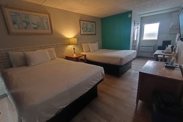 Superior 2 Double Beds (3 of 10)