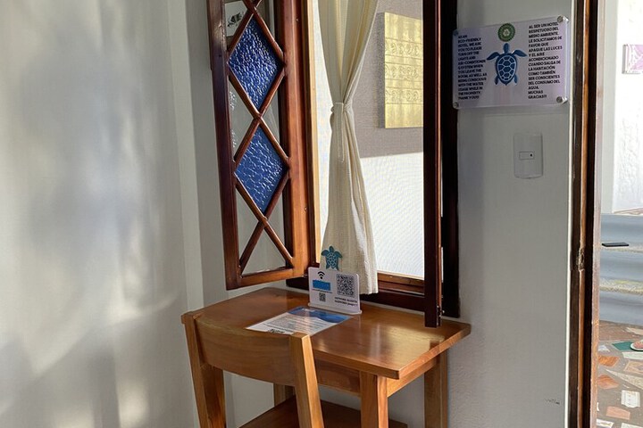 Room 8 of 204