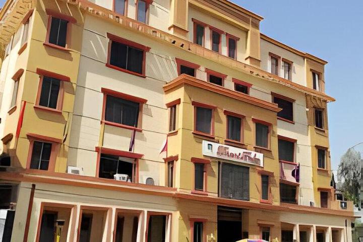 Royal Desert Palm Hotel