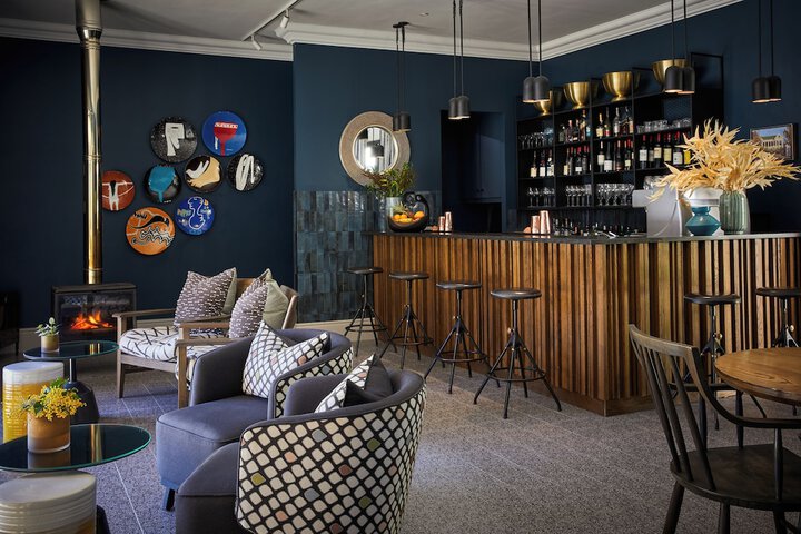 Lounge 97 of 119
