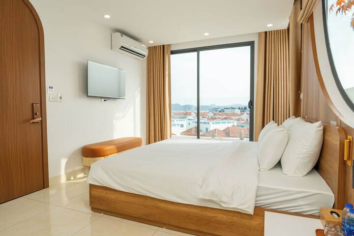 Room 12 of 21