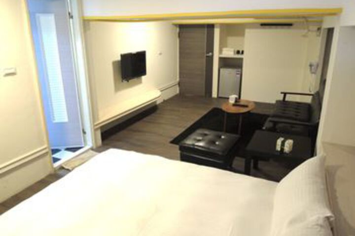 Room 34 of 37