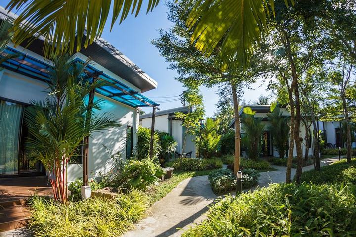 Property Grounds 21 of 29