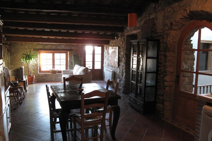 Dining 11 of 25