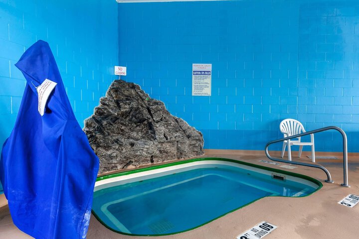 Pool Hotel