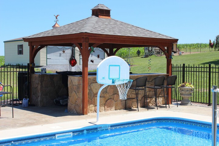 Pool 51 of 69