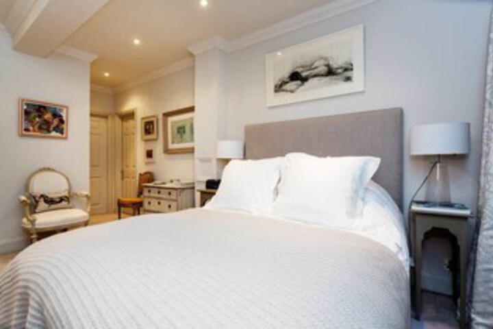 Room 14 of 14