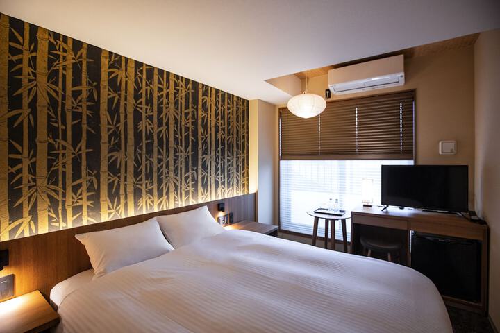 Room 28 of 66