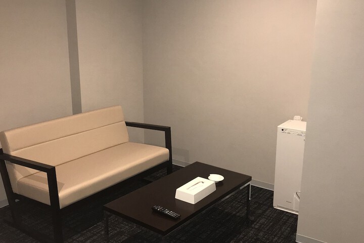 Room 10 of 46