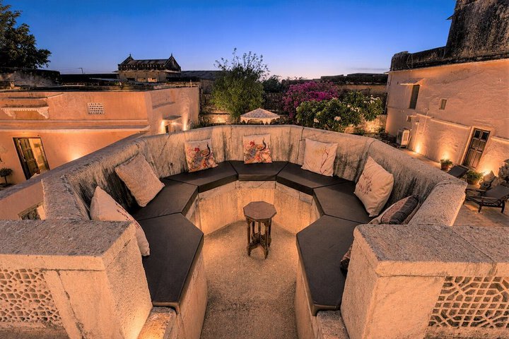 Terrace/Patio 16 of 17