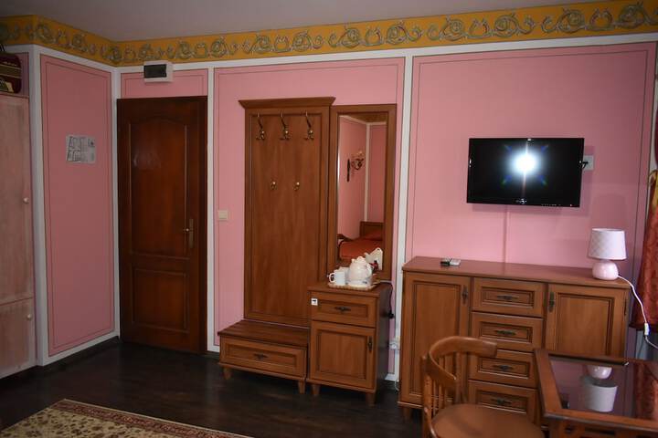 Room 10 of 47