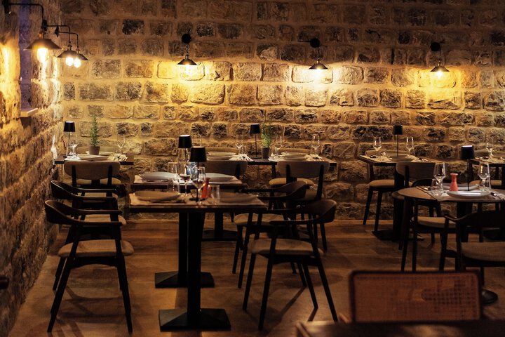 Dining 57 of 75