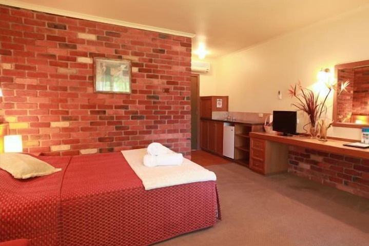 Room 9 of 43