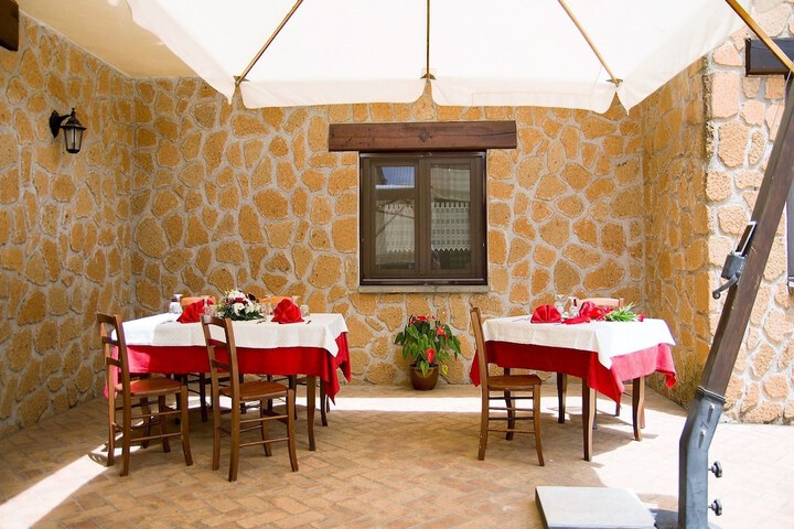 Dining 112 of 132