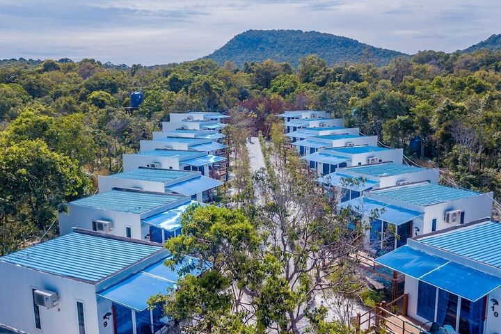 Hotel 79 of 91