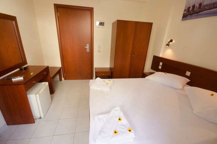 Room 25 of 80