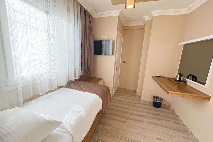 Room 16 of 23