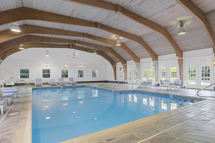 Pool Hotel