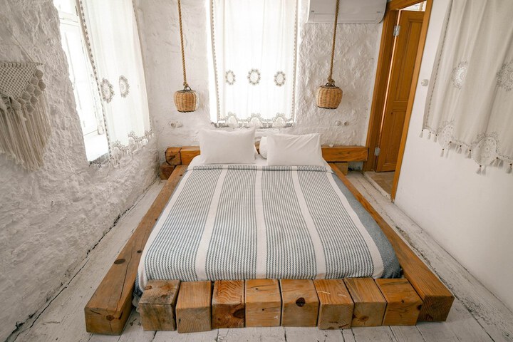 Room 7 of 31
