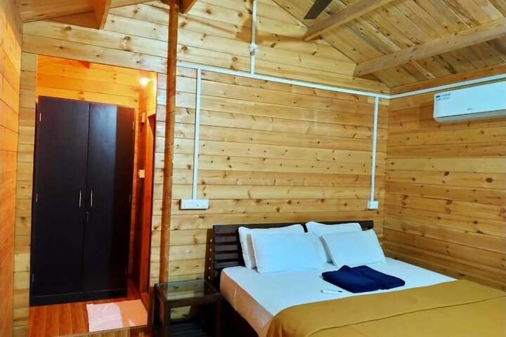 Room 14 of 94
