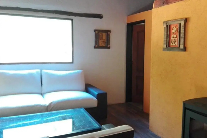 Room 2 of 9